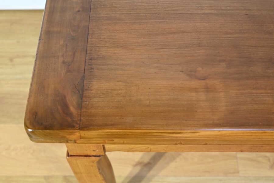 Table Régionale en Merisier, style Louis XV – Milieu XIXe – Image 6