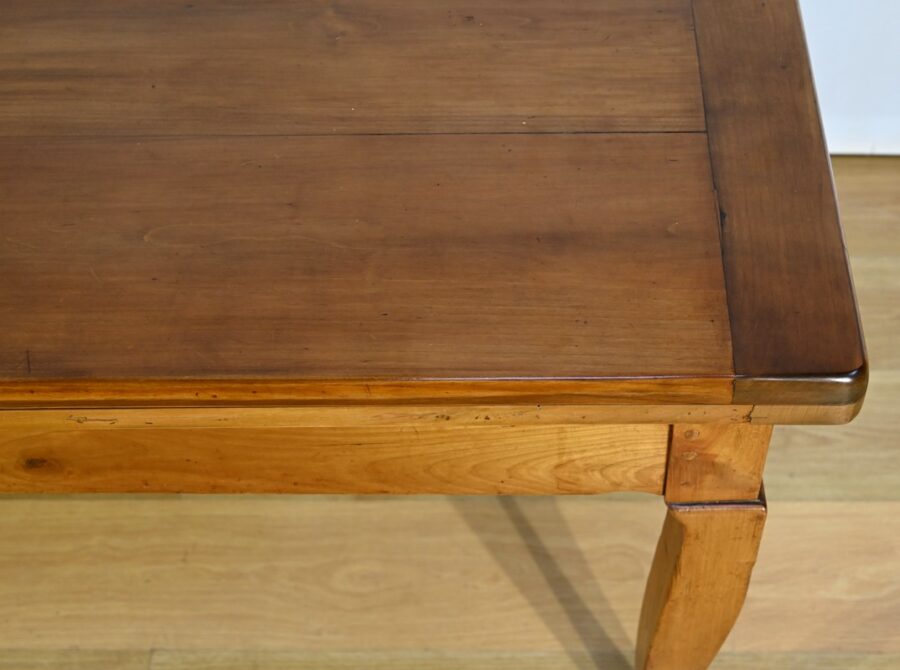 Table Régionale en Merisier, style Louis XV – Milieu XIXe – Image 7