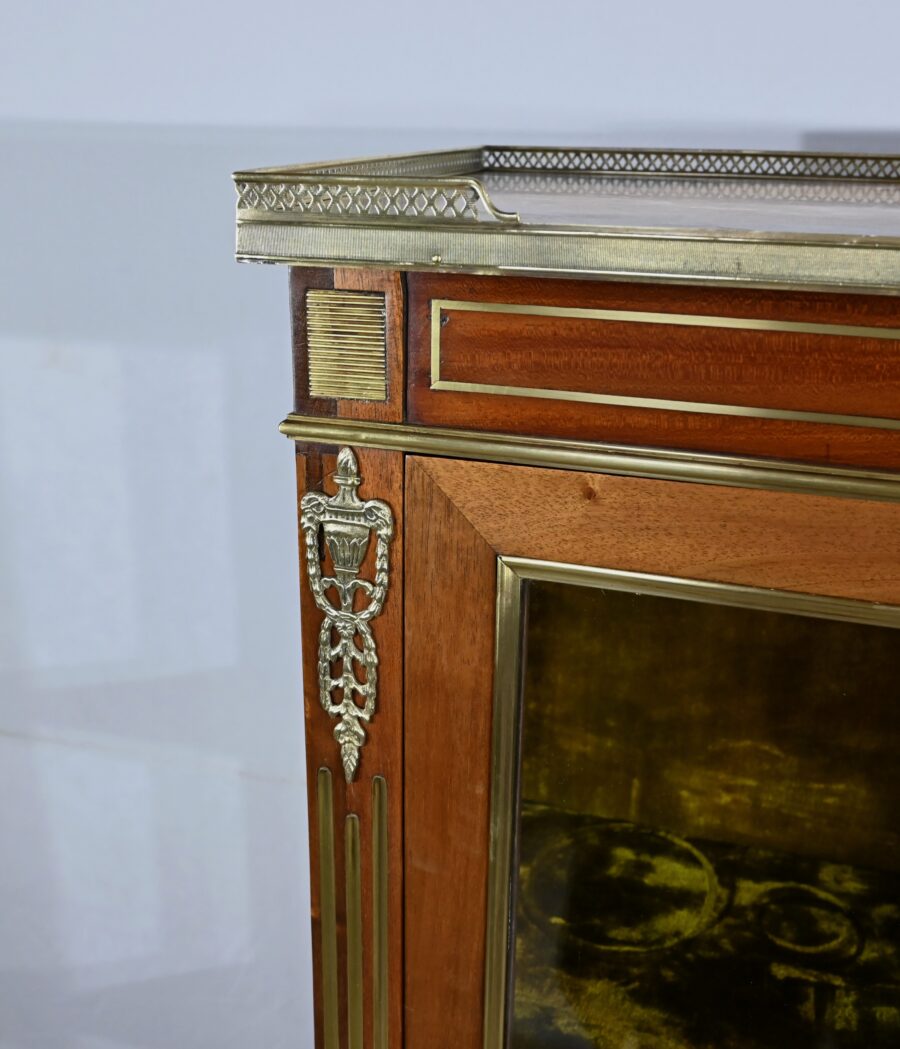 Petite Vitrine en Acajou, style Louis XVI - Milieu XXe – Image 5