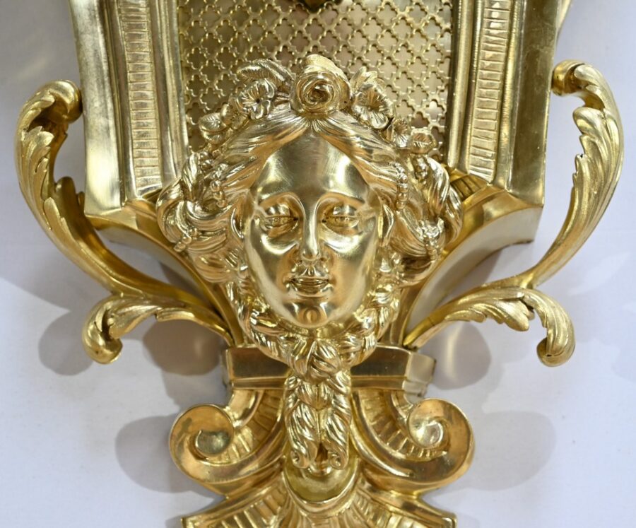 Important Cartel d’Applique en Bronze Doré, Maison Prosper Roussel – Milieu XIXe – Image 20