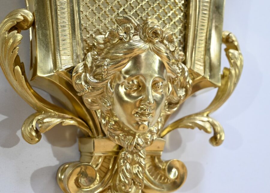 Important Cartel d’Applique en Bronze Doré, Maison Prosper Roussel – Milieu XIXe – Image 22