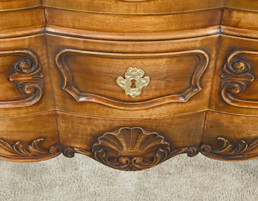 Commode Sauteuse Arbalète en Noyer, style Louis XV – Début XXe – Image 14