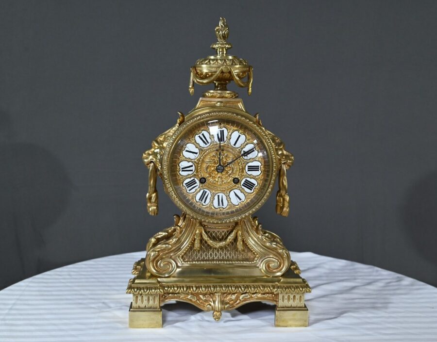 Pendule en Bronze, signée G.Philippe Palais Royal – 1870