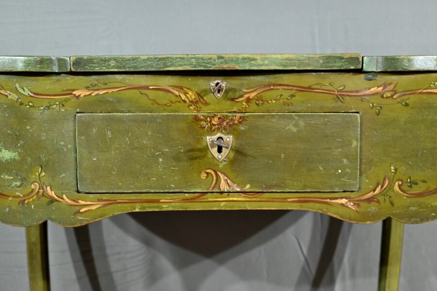 Petite Coiffeuse en Chêne Peint, style Louis XV – Fin XVIIIe – Image 15