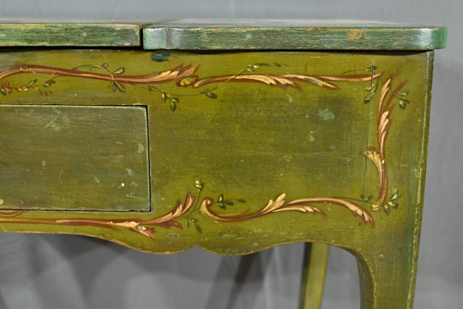 Petite Coiffeuse en Chêne Peint, style Louis XV – Fin XVIIIe – Image 18