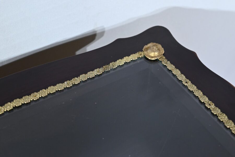 Table Vitrine de Milieu en Acajou Teinté, style Louis XV, époque Napoléon III – Milieu XIXe – Image 10