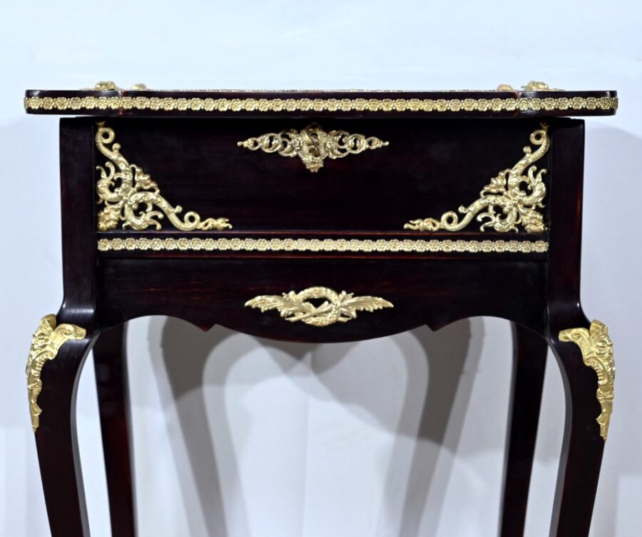 Table Vitrine de Milieu en Acajou Teinté, style Louis XV, époque Napoléon III – Milieu XIXe – Image 12