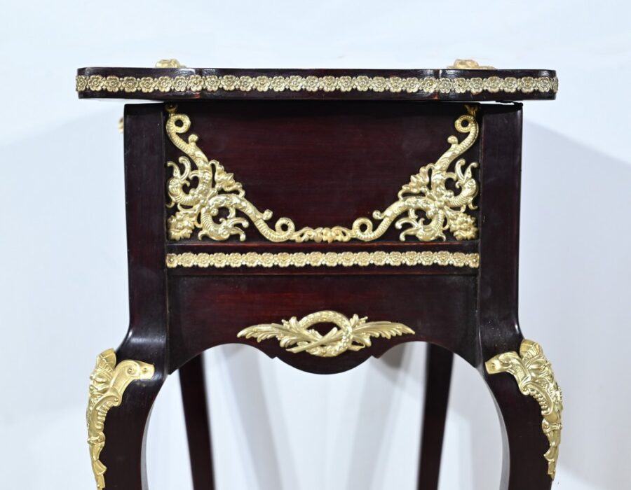 Table Vitrine de Milieu en Acajou Teinté, style Louis XV, époque Napoléon III – Milieu XIXe – Image 26