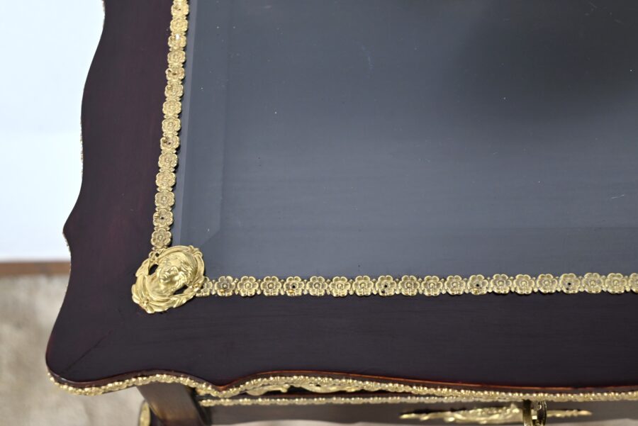 Table Vitrine de Milieu en Acajou Teinté, style Louis XV, époque Napoléon III – Milieu XIXe – Image 6