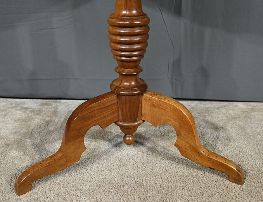 Table Guéridon en Noyer, époque Louis-Philippe - 1ère partie XIXe – Image 6