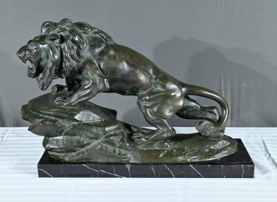 Bronze « Lion Rugissant », signé Nerin – Début XXe