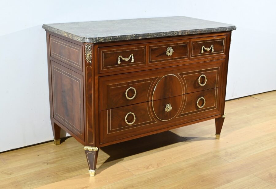 Rare Commode en Acajou, époque Louis XVI – 2ème partie XVIIIe – Image 2