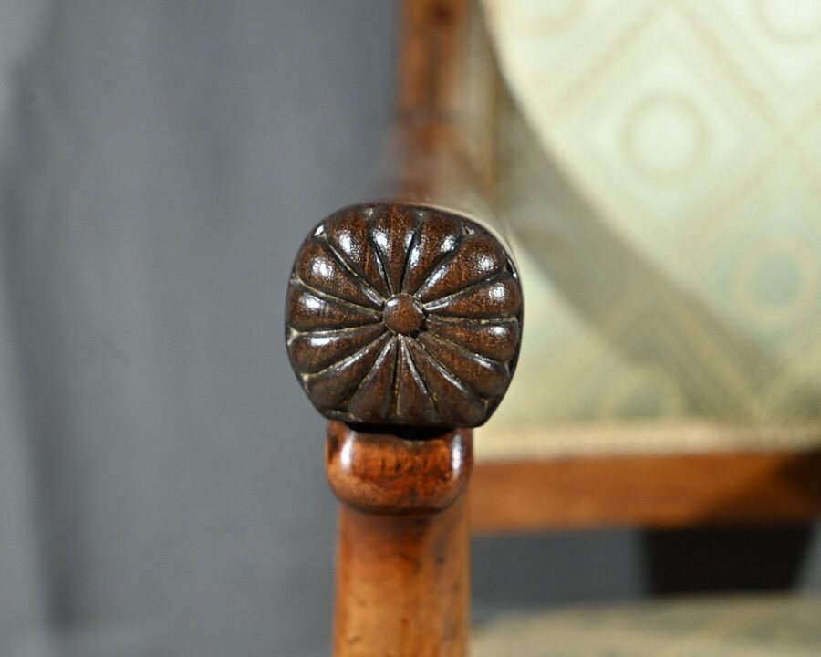Paire de Fauteuils à Crosses en Acajou, époque Restauration – Début XIXe – Image 16