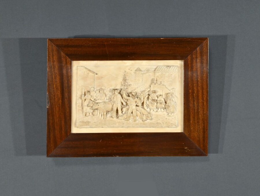 Tableau Bas-Relief en Calcaire Pétrifié, signé CF. Becker – Fin XIXe