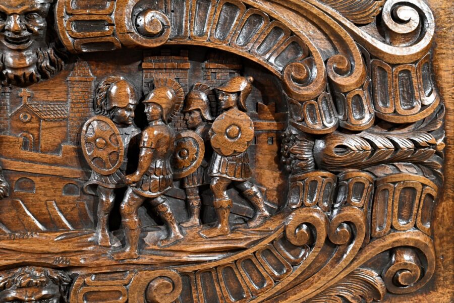 Coffre Français en Noyer, style Renaissance Italienne – Fin XVIIIe – Image 14