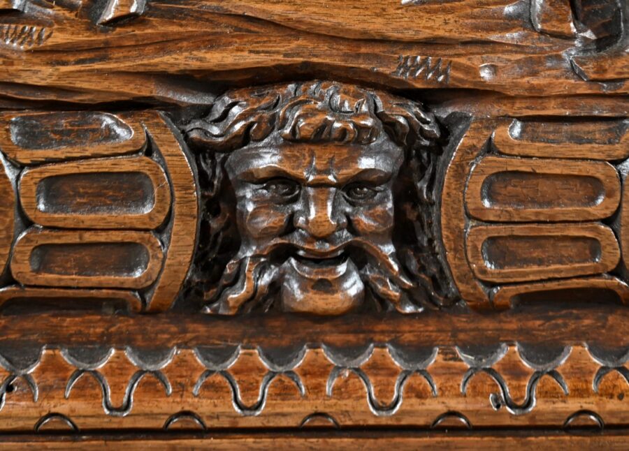 Coffre Français en Noyer, style Renaissance Italienne – Fin XVIIIe – Image 15