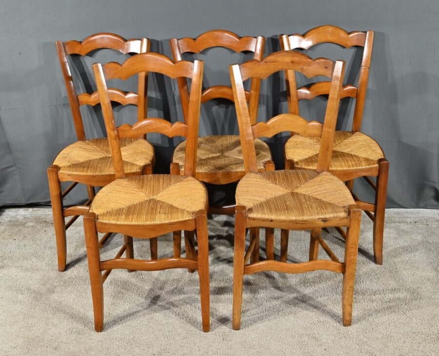 Suite de 5 Chaises de Campagne en Merisier, style Louis Philippe – Fin XIXe
