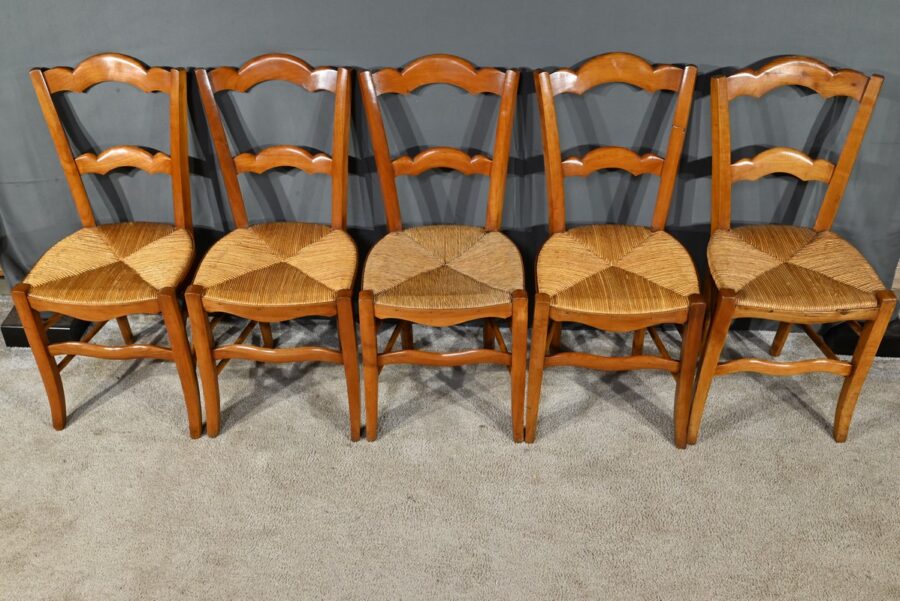 Suite de 5 Chaises de Campagne en Merisier, style Louis Philippe – Fin XIXe – Image 4