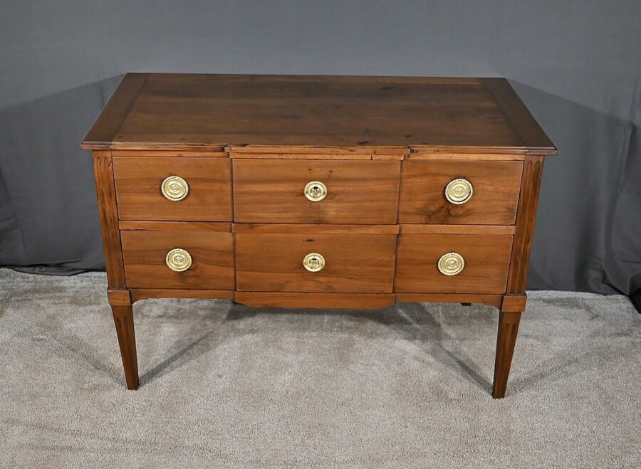 Commode Sauteuse en Noyer, époque Louis XVI - Fin XVIIIe