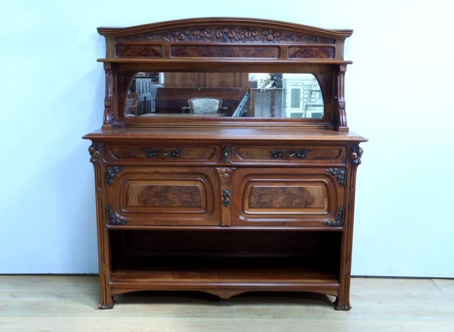 Desserte en Noyer, Art Nouveau - 1900