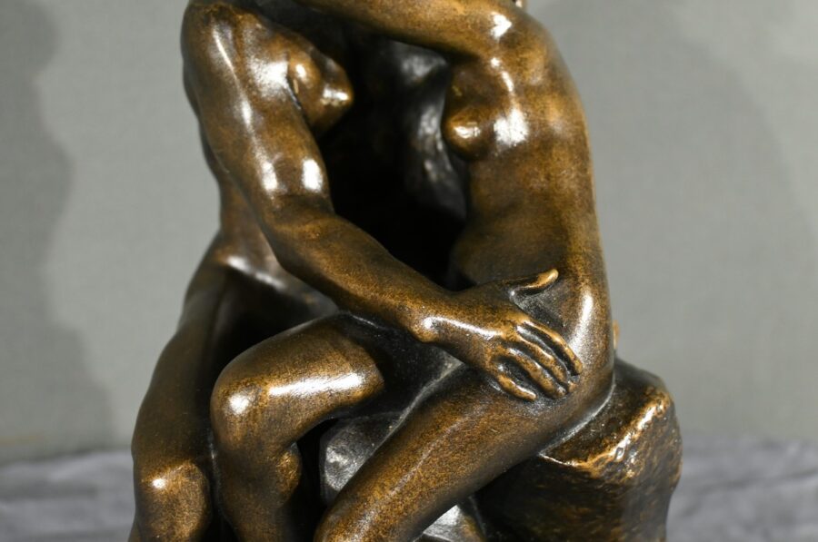 Sculpture en Résine « Le Baiser », d’après A.Rodin – 2ème partie XXe – Image 8