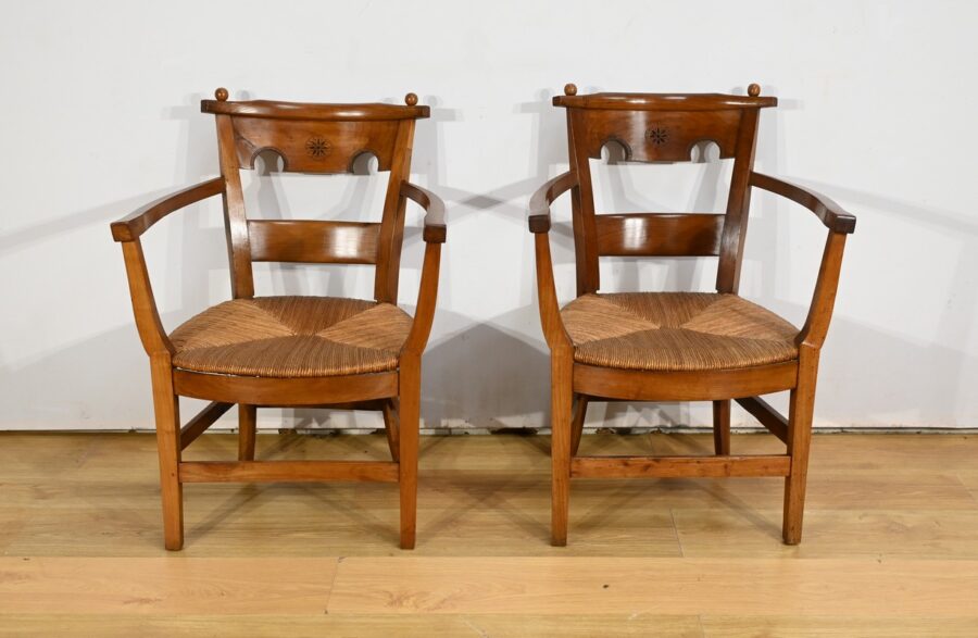 Paire de Fauteuils en Merisier, époque Directoire – Début XIXe