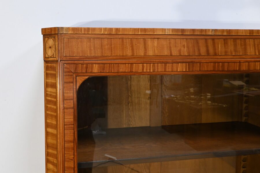 Bibliothèque en Acajou Flammé, style Louis XVI – Milieu XIXe – Image 5