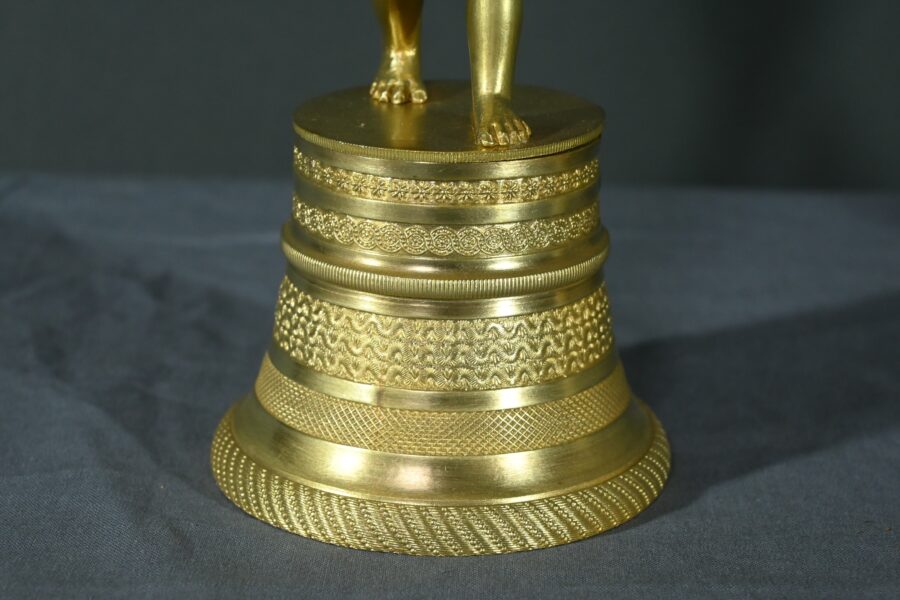 Paire de Bougeoirs en Bronze Doré – Milieu XIXe – Image 10