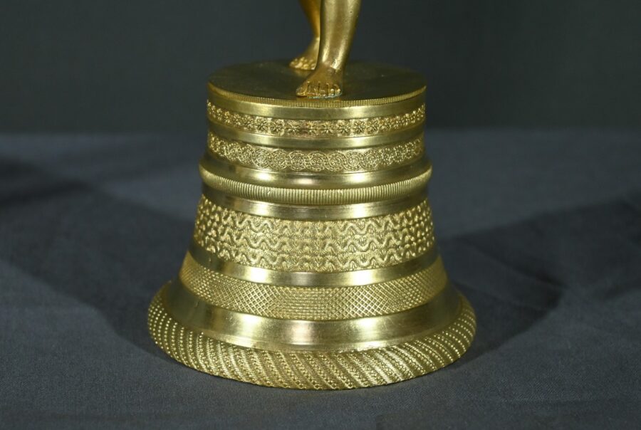Paire de Bougeoirs en Bronze Doré – Milieu XIXe – Image 16