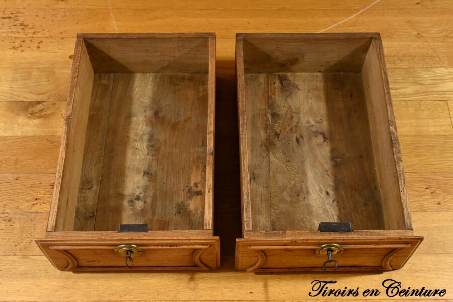 Petite Commode en Frêne, Transition Louis XIV/Louis XV - Fin XVIIIe – Image 14