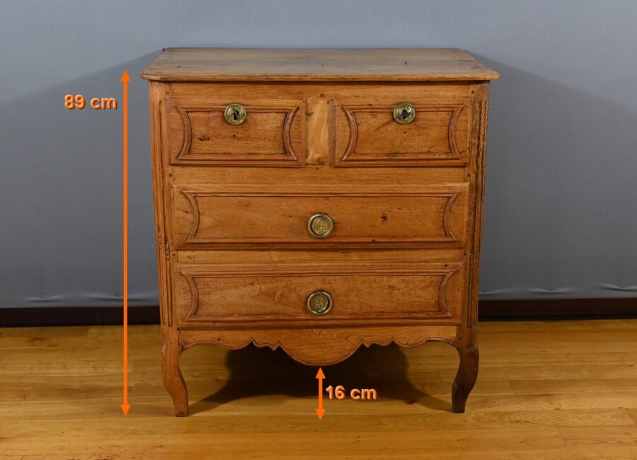 Petite Commode en Frêne, Transition Louis XIV/Louis XV - Fin XVIIIe – Image 19