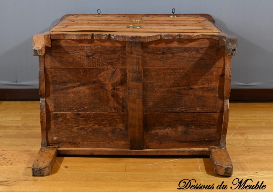 Petite Commode en Frêne, Transition Louis XIV/Louis XV - Fin XVIIIe – Image 23