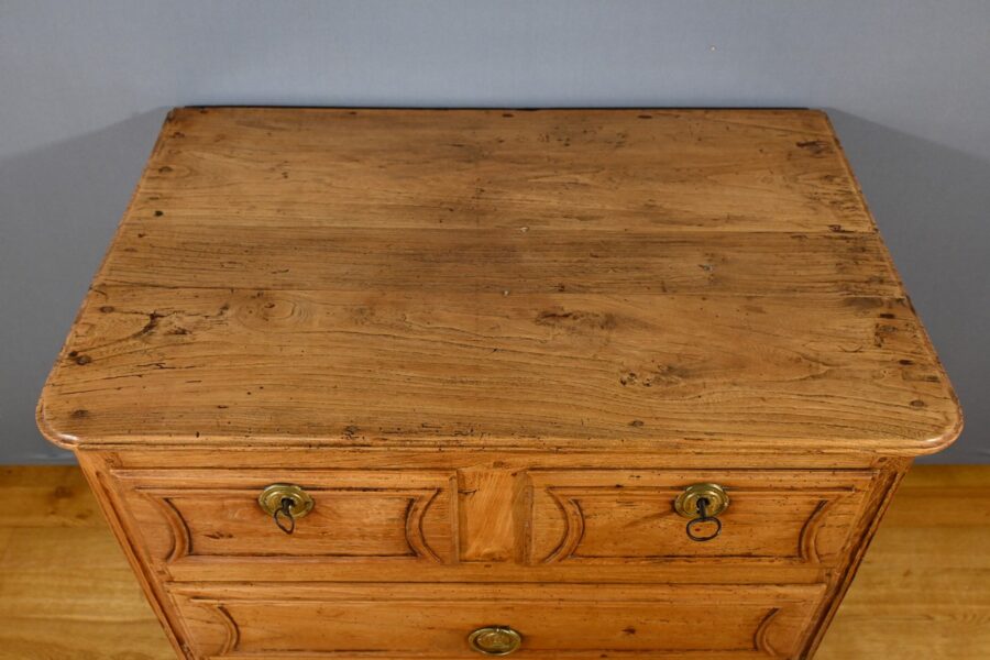 Petite Commode en Frêne, Transition Louis XIV/Louis XV - Fin XVIIIe – Image 5