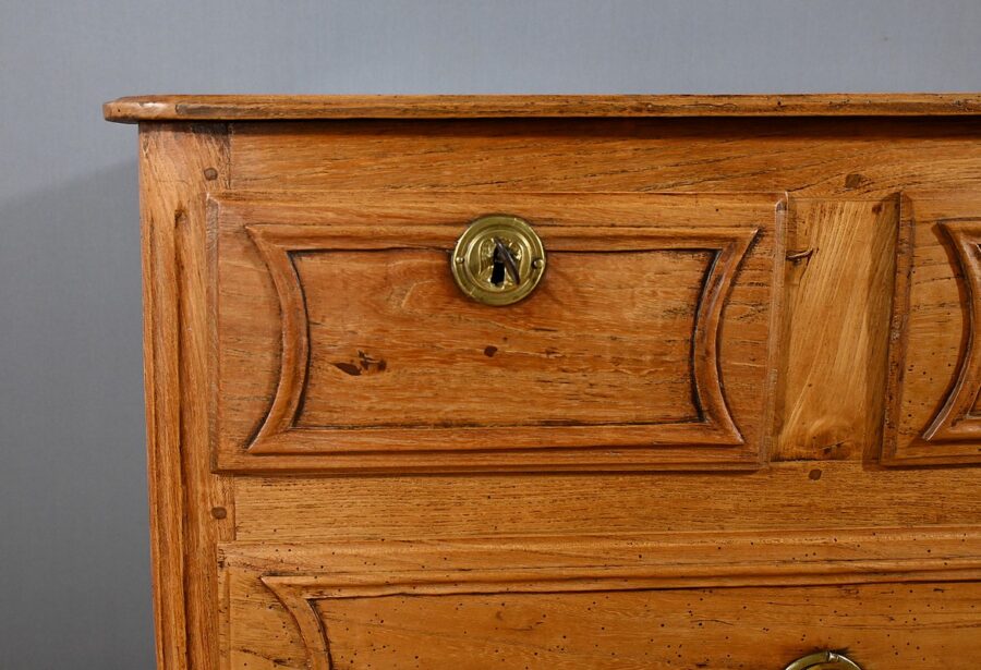 Petite Commode en Frêne, Transition Louis XIV/Louis XV - Fin XVIIIe – Image 6