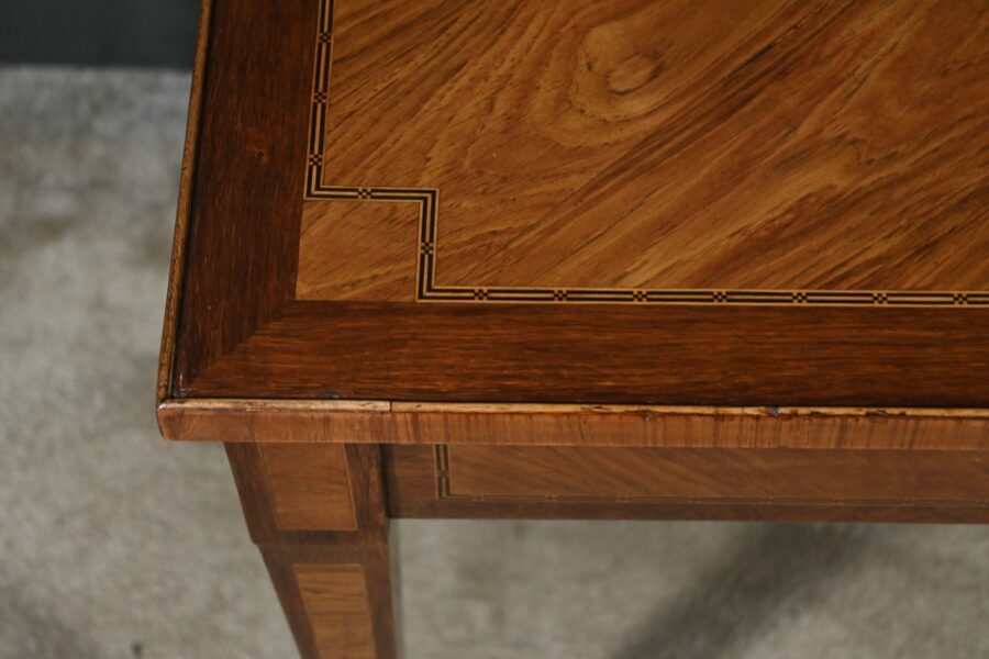 Petite Table Bureau en Marqueterie, style Louis XVI - 2ème partie XIXe – Image 8