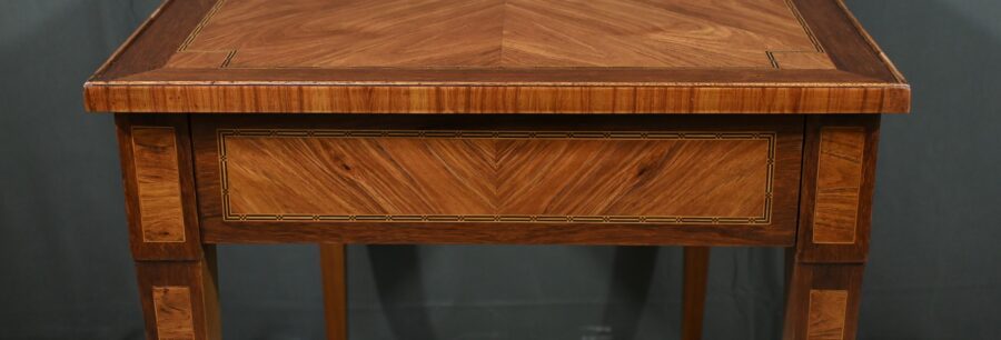 Petite Table Bureau en Marqueterie, style Louis XVI - 2ème partie XIXe – Image 14