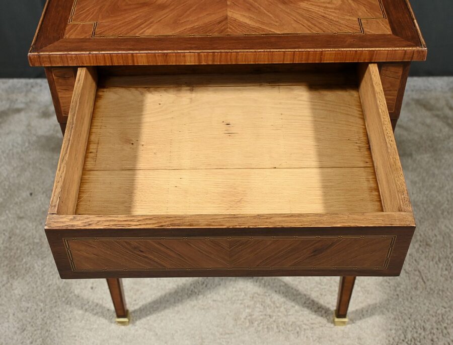Petite Table Bureau en Marqueterie, style Louis XVI - 2ème partie XIXe – Image 18