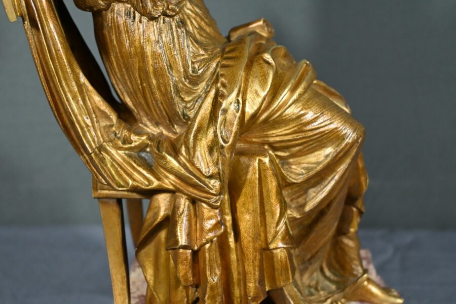 Bronze à Patine Dorée "La Couture" - Début XXe – Image 17