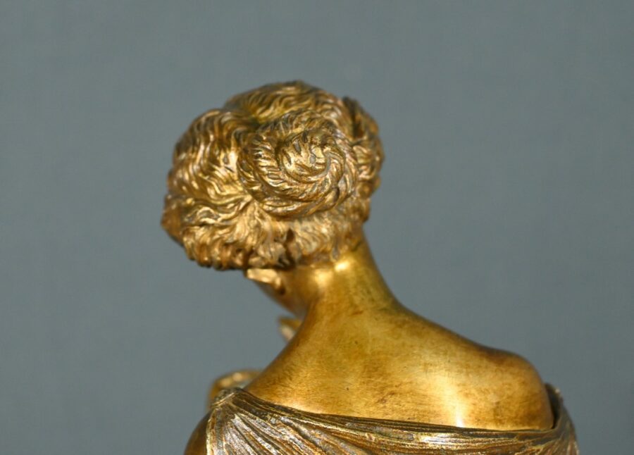 Bronze à Patine Dorée "La Couture" - Début XXe – Image 24