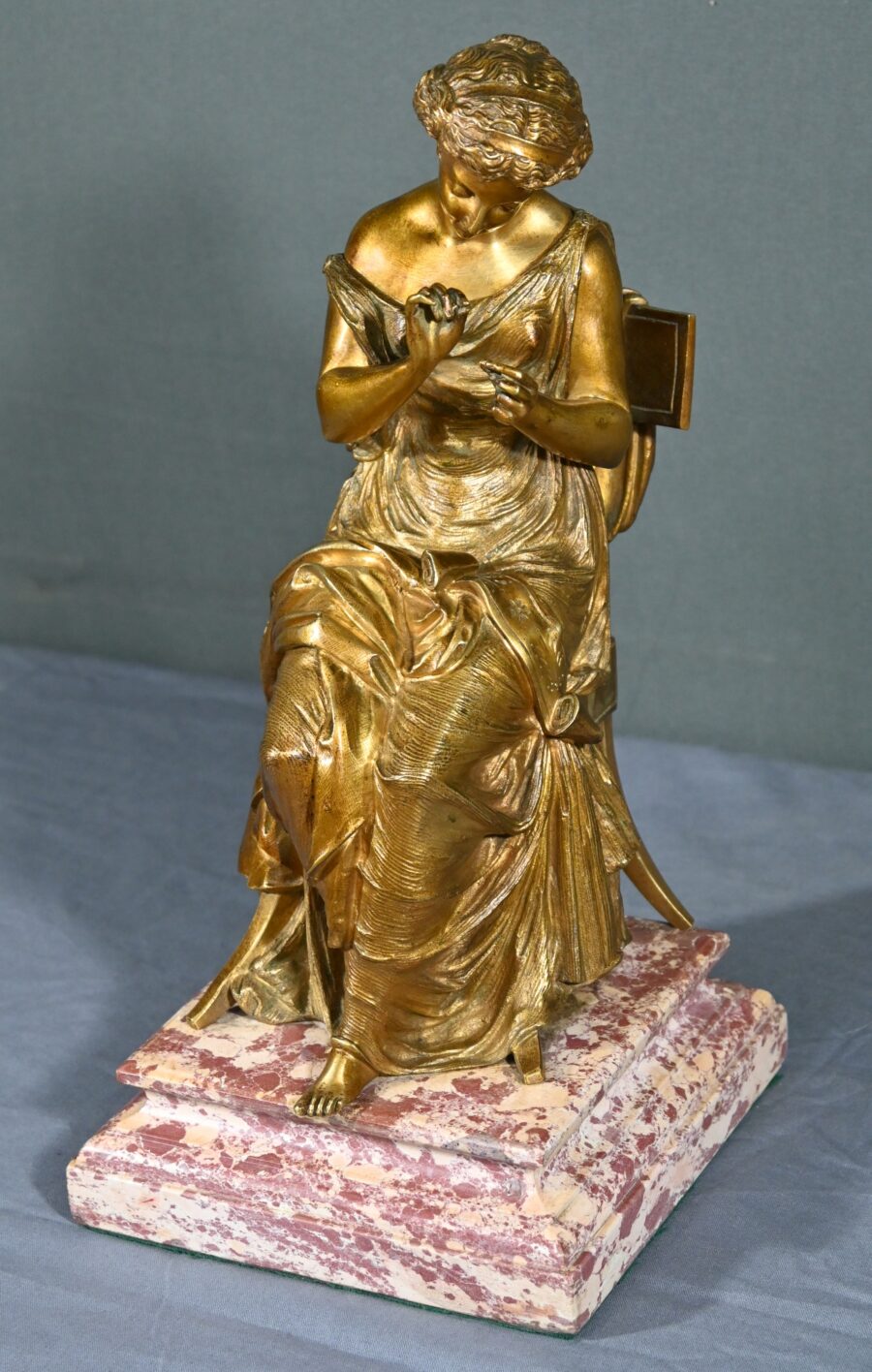 Bronze à Patine Dorée "La Couture" - Début XXe – Image 3