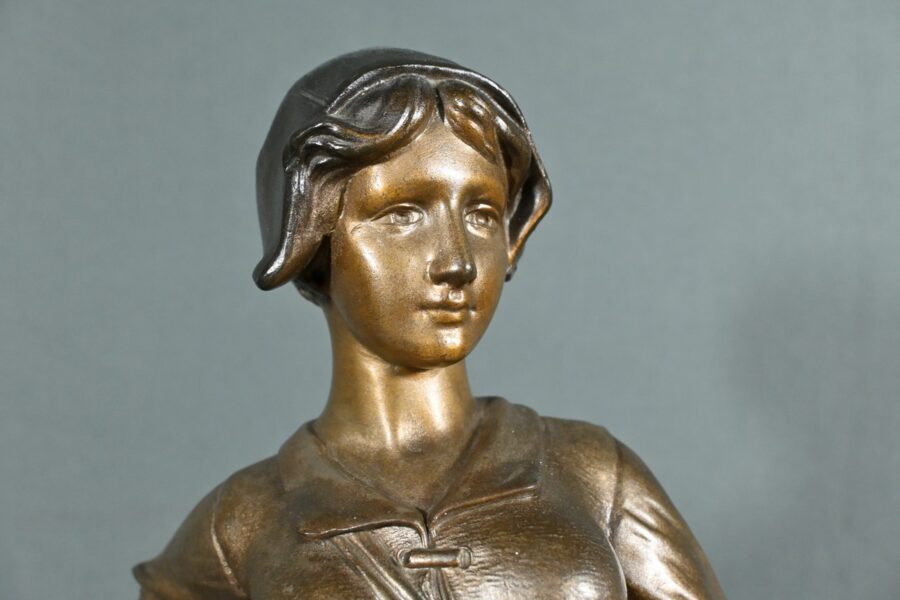 Sculpture en Régule, « Semeuse », signée A. de Ranieri – Milieu XXe – Image 6