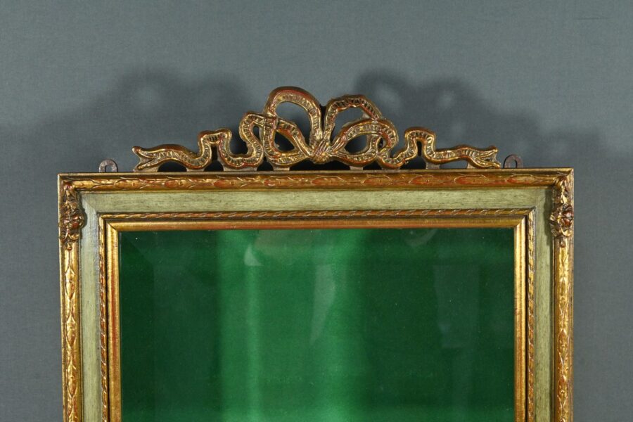 Vitrine Murale en Bois Doré – Milieu XXe – Image 5