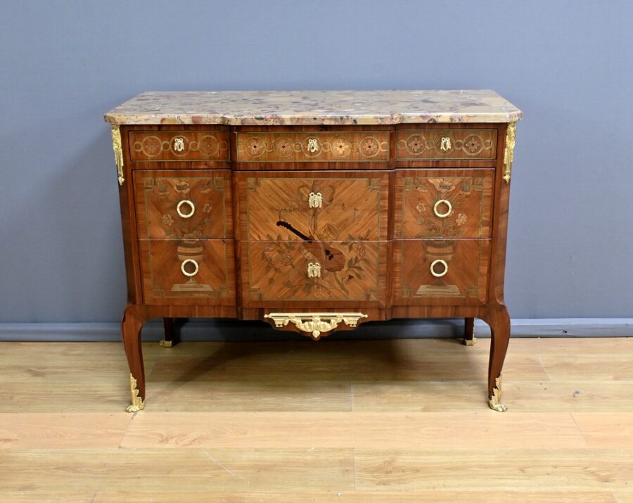 Commode Sauteuse en Bois de Rose et Palissandre, style Transition Louis XV / Louis XVI – Début XXe