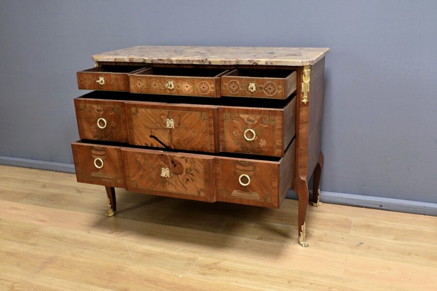 Commode Sauteuse en Bois de Rose et Palissandre, style Transition Louis XV / Louis XVI – Début XXe – Image 4