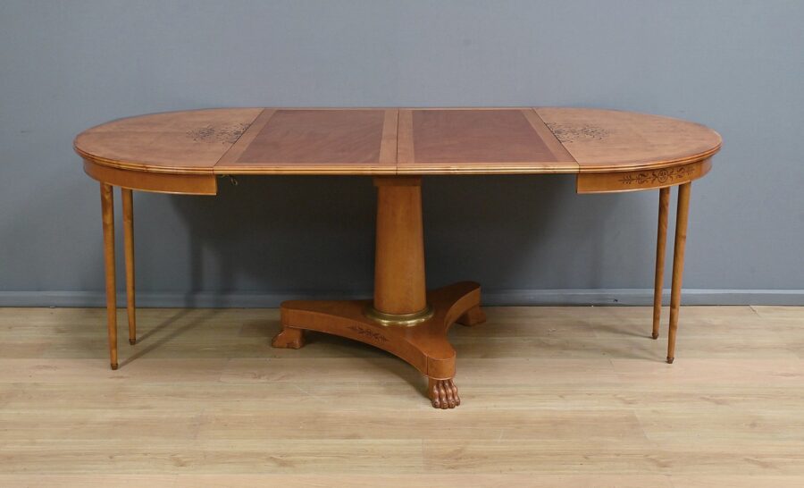 Table Ronde à Allonges en Érable moucheté, style Charles X - 1940 – Image 3