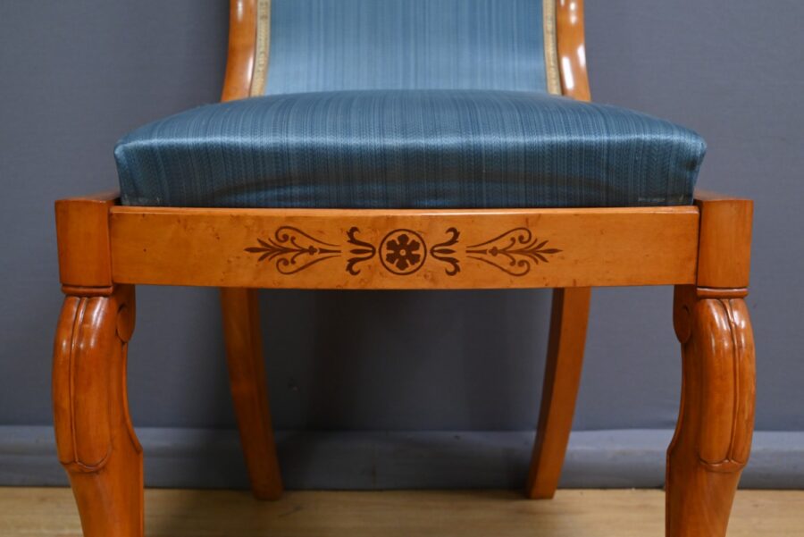 Suite de 6 Chaises en Erable et Merisier, style Charles X – Milieu XXe – Image 15