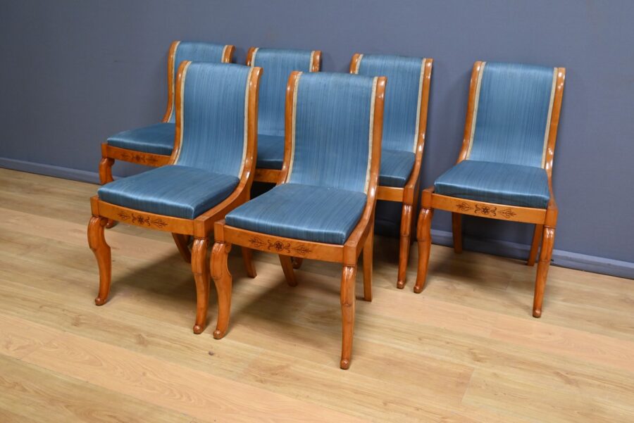 Suite de 6 Chaises en Erable et Merisier, style Charles X – Milieu XXe – Image 3