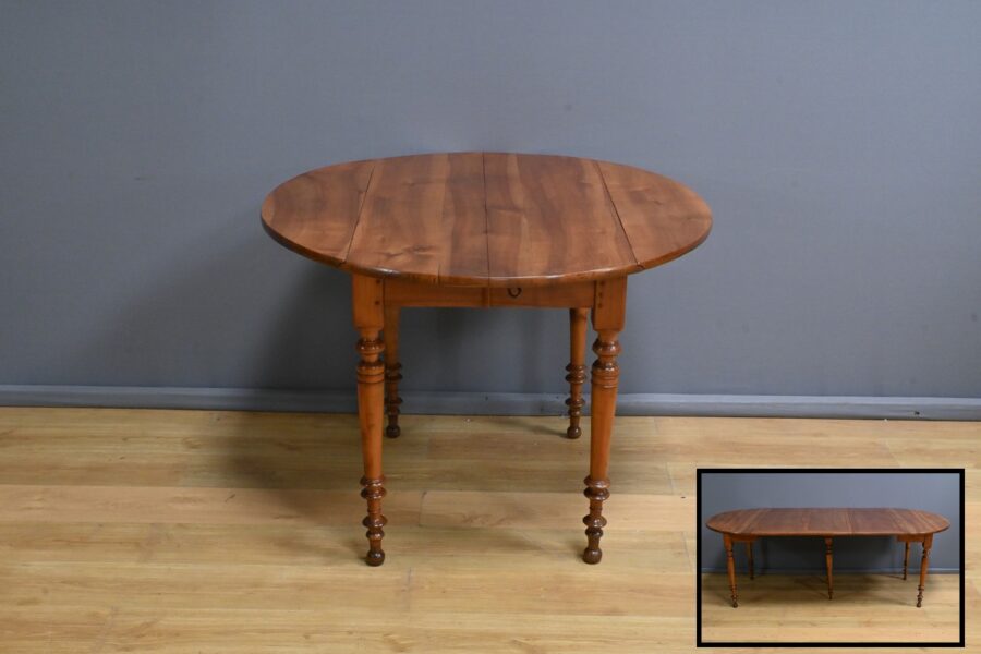 Table 4 à 10 Couverts à Allonges en Merisier, style Louis Philippe – Fin XIXe