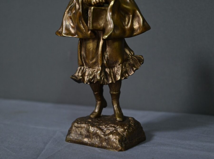 Bronze « L’Ecolière », signé Tremo – Début XXe – Image 10