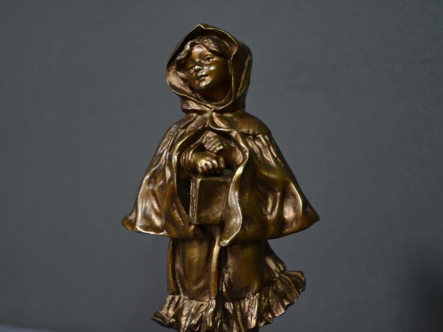 Bronze « L’Ecolière », signé Tremo – Début XXe – Image 7
